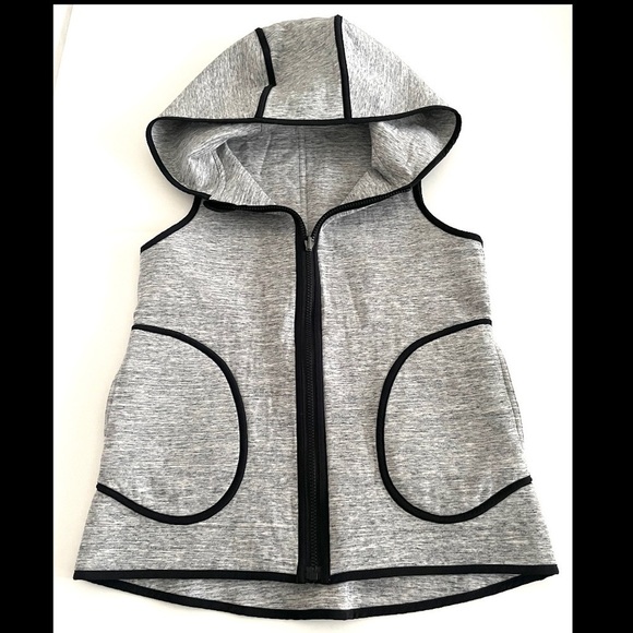 Lululemon Insculpt Reversible Vest With Hood - Picture 3 of 13